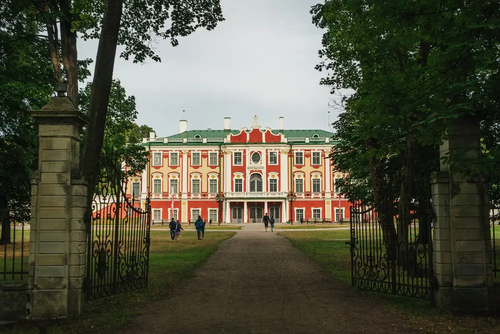 Kadriorg Palace seen through the park gates